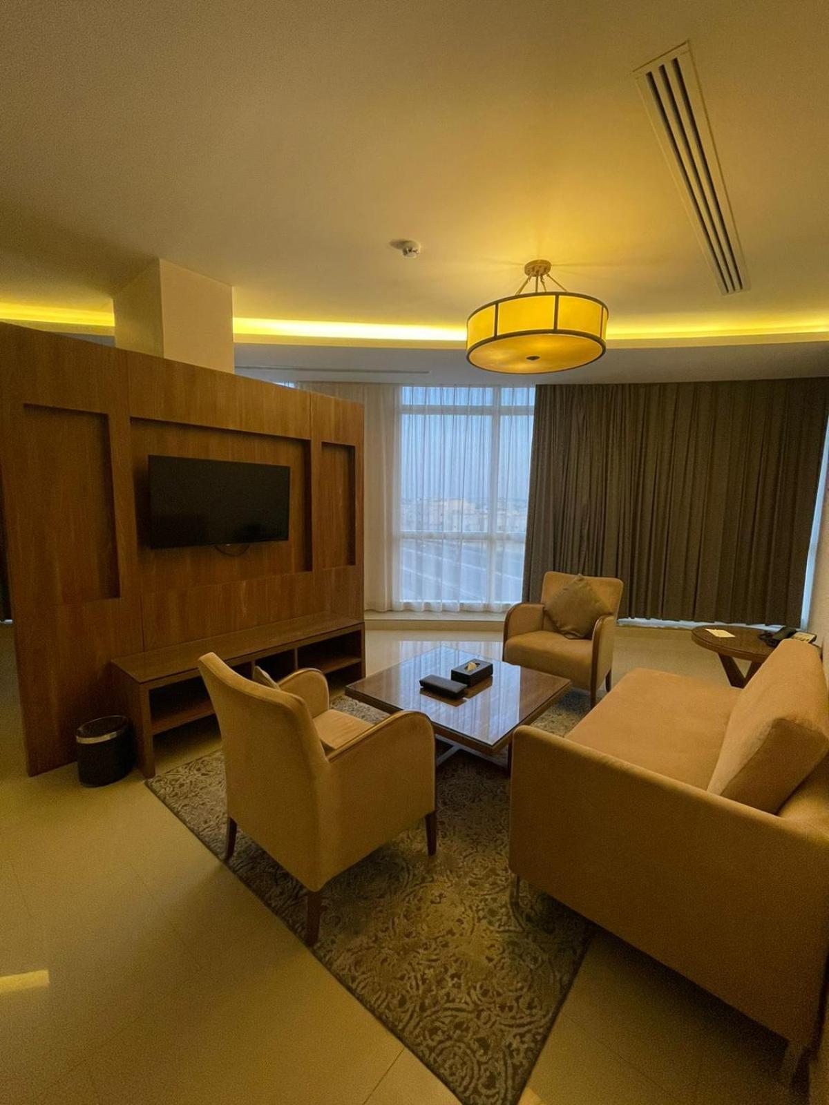Best Western Plus Бурайда Екстериор снимка